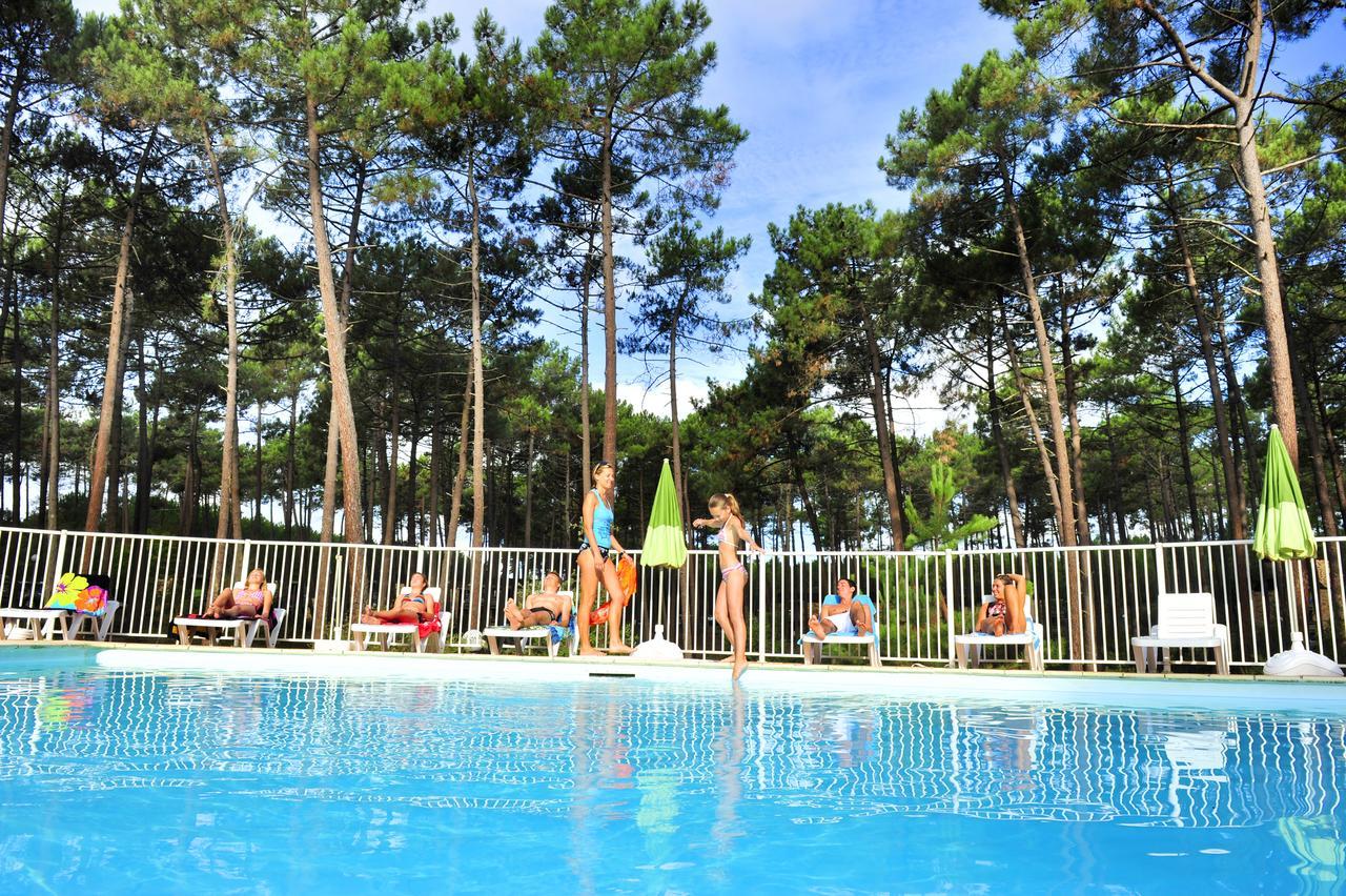 Vtf Les Bruyeres Hotel Maubuisson Exterior photo
